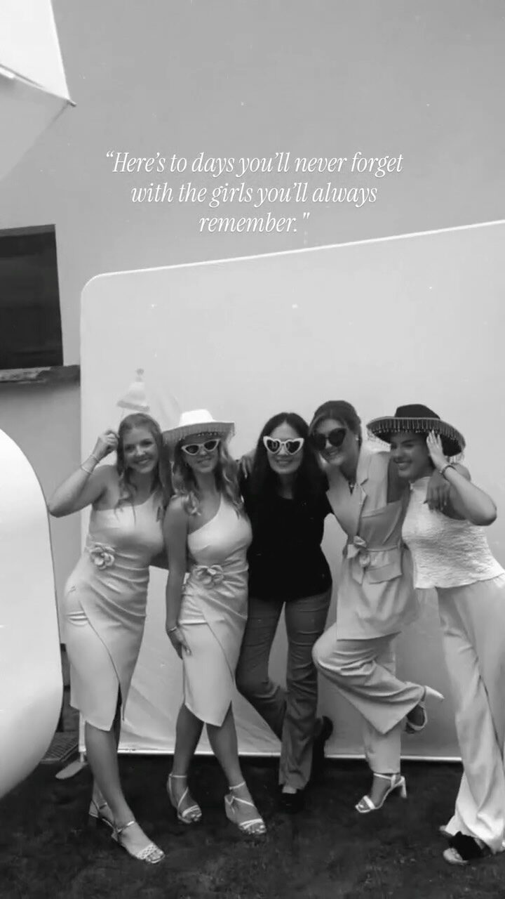 Instagram post from luxebooth.si. This post is in position 5.
